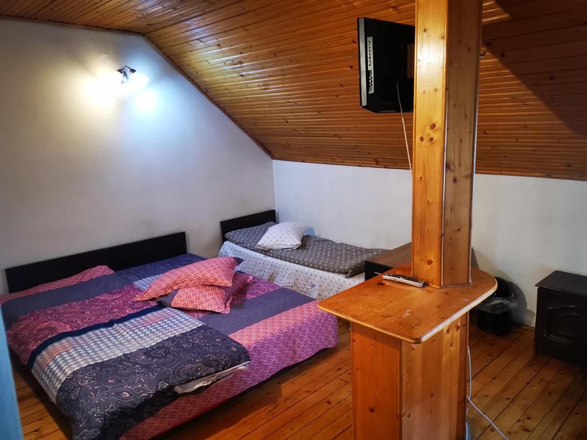 קלוז'-נאפוקה Enjoy Hostel מראה חיצוני תמונה
